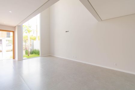 Casa à venda com 234m², 3 quartos e 4 vagasSala