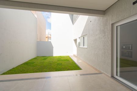 Casa à venda com 234m², 3 quartos e 4 vagasÁrea Externa