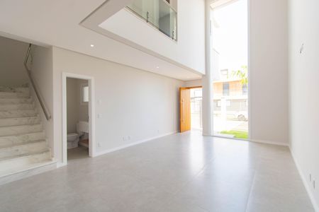 Casa à venda com 234m², 3 quartos e 4 vagasSala