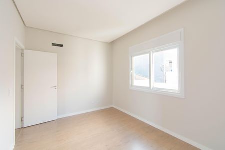 Casa à venda com 234m², 3 quartos e 4 vagasQuarto 2