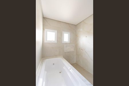 Casa à venda com 234m², 3 quartos e 4 vagasBanheiro da Suíte