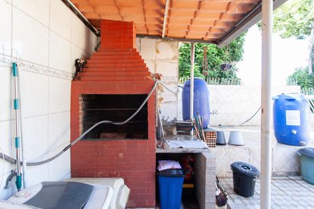 Casa à venda com 171m², 3 quartos e 2 vagas Casa à venda com 171m², 3 quartos e 2 vagasEspaço Gourmet