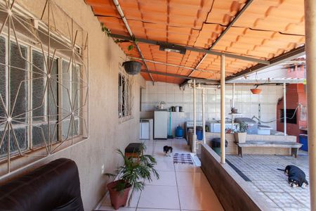 Casa à venda com 171m², 3 quartos e 2 vagas Casa à venda com 171m², 3 quartos e 2 vagasÁrea de Serviço