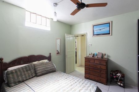 Casa à venda com 171m², 3 quartos e 2 vagas Casa à venda com 171m², 3 quartos e 2 vagasQuarto 2