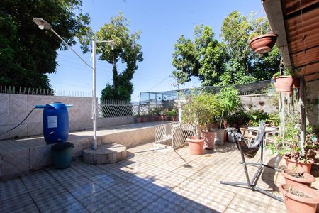 Casa à venda com 171m², 3 quartos e 2 vagas Casa à venda com 171m², 3 quartos e 2 vagasQuintal