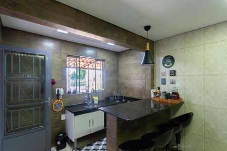 Casa à venda com 171m², 3 quartos e 2 vagas Casa à venda com 171m², 3 quartos e 2 vagasCopa