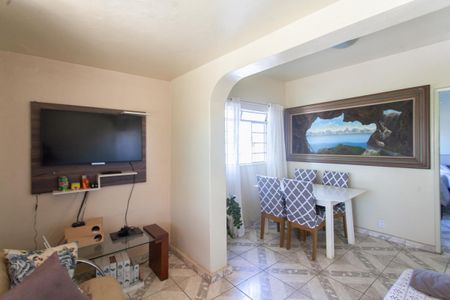 Casa à venda com 171m², 3 quartos e 2 vagas Casa à venda com 171m², 3 quartos e 2 vagasSala