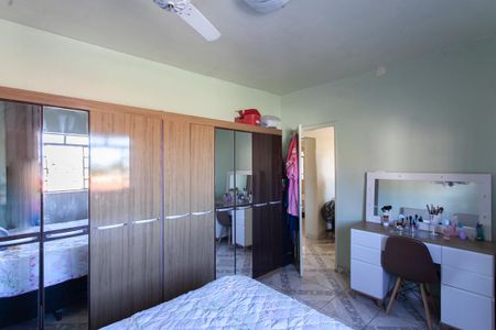 Casa à venda com 171m², 3 quartos e 2 vagas Casa à venda com 171m², 3 quartos e 2 vagasQuarto 1