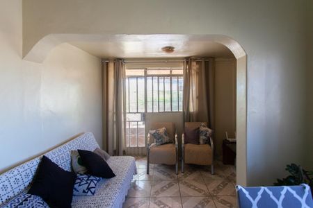 Casa à venda com 171m², 3 quartos e 2 vagas Casa à venda com 171m², 3 quartos e 2 vagasSala