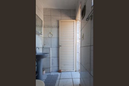 Casa à venda com 171m², 3 quartos e 2 vagas Casa à venda com 171m², 3 quartos e 2 vagasBanheiro de Serviço