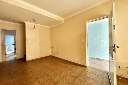 Casa para alugar com 130m², 3 quartos e 2 vagas Casa para alugar com 130m², 3 quartos e 2 vagasSala