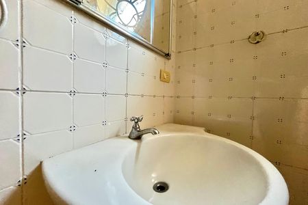 Casa para alugar com 130m², 3 quartos e 2 vagas Casa para alugar com 130m², 3 quartos e 2 vagasBanheiro