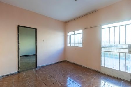 Casa para alugar com 100m², 3 quartos e 2 vagas Casa para alugar com 100m², 3 quartos e 2 vagasSala