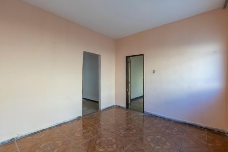 Casa para alugar com 100m², 3 quartos e 2 vagas Casa para alugar com 100m², 3 quartos e 2 vagasSala