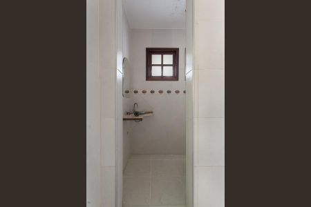 Casa à venda com 355m², 4 quartos e 4 vagasSauna - Banheiro