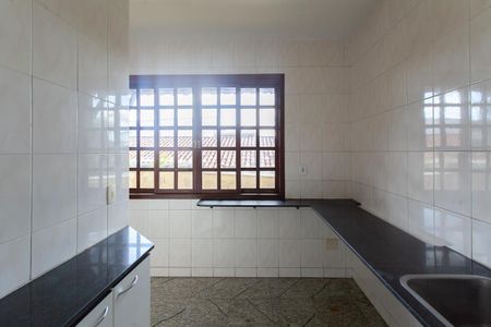 Casa à venda com 355m², 4 quartos e 4 vagasCozinha de Apoio