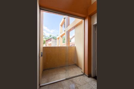 Casa à venda com 355m², 4 quartos e 4 vagasVaranda