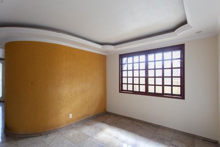 Casa à venda com 355m², 4 quartos e 4 vagasSala 2