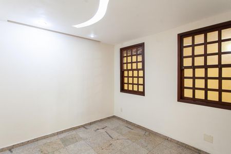 Casa à venda com 355m², 4 quartos e 4 vagasQuarto 3