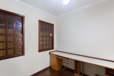 Casa à venda com 355m², 4 quartos e 4 vagasQuarto 2