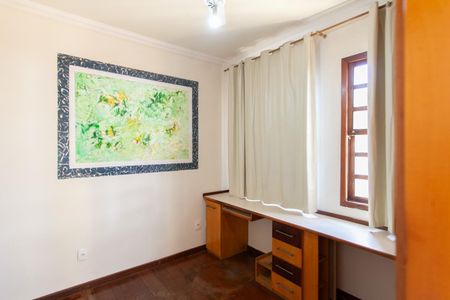 Casa à venda com 355m², 4 quartos e 4 vagasQuarto 1