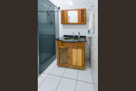 Casa para alugar com 400m², 5 quartos e 3 vagas Casa para alugar com 400m², 5 quartos e 3 vagasCasa 3 - Banheiro social