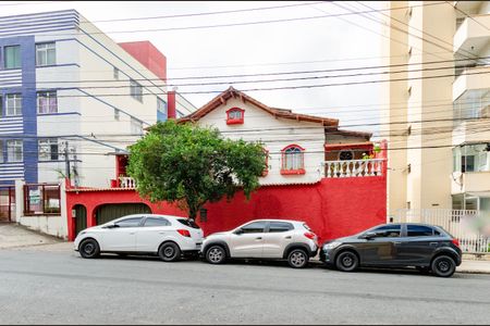 Casa para alugar com 400m², 5 quartos e 3 vagas Casa para alugar com 400m², 5 quartos e 3 vagasFachada