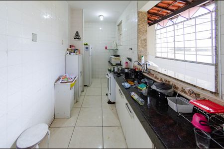 Casa para alugar com 400m², 5 quartos e 3 vagas Casa para alugar com 400m², 5 quartos e 3 vagasCasa 3 - Cozinha