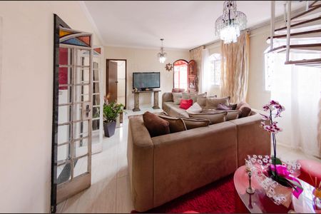 Casa para alugar com 400m², 5 quartos e 3 vagas Casa para alugar com 400m², 5 quartos e 3 vagasSala