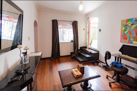 Casa para alugar com 400m², 5 quartos e 3 vagas Casa para alugar com 400m², 5 quartos e 3 vagasCasa 2 - Sala