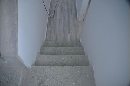 Casa à venda com 200m², 3 quartos e 4 vagasEscada