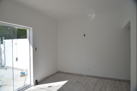 Casa à venda com 200m², 3 quartos e 4 vagasQuarto Suíte