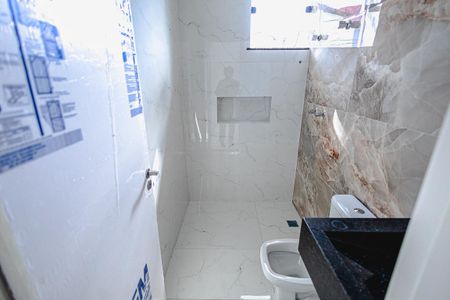 Casa à venda com 125m², 3 quartos e 2 vagas Casa à venda com 125m², 3 quartos e 2 vagasBanheiro da Suíte