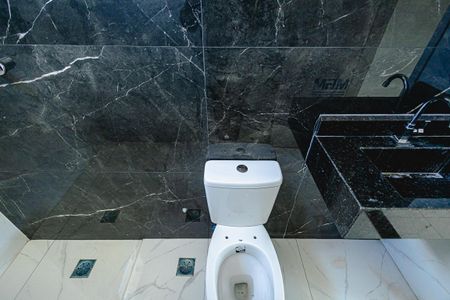 Casa à venda com 125m², 3 quartos e 2 vagas Casa à venda com 125m², 3 quartos e 2 vagasBanheiro