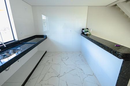 Casa à venda com 125m², 3 quartos e 2 vagas Casa à venda com 125m², 3 quartos e 2 vagasCozinha