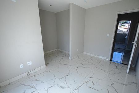 Casa à venda com 125m², 3 quartos e 2 vagas Casa à venda com 125m², 3 quartos e 2 vagasSuíte