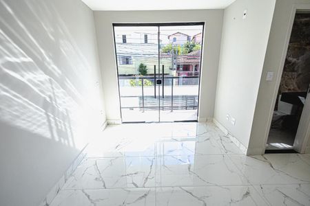 Casa à venda com 125m², 3 quartos e 2 vagas Casa à venda com 125m², 3 quartos e 2 vagasSuíte