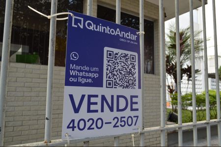 Apartamento à venda com 69m², 2 quartos e 1 vagaPlaquinha