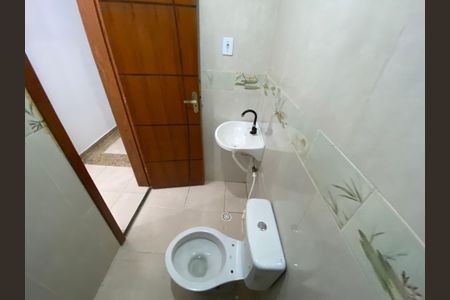 Banheiro Social de apartamento para alugar com 1 quarto, 60m² em Taquara, Rio de Janeiro