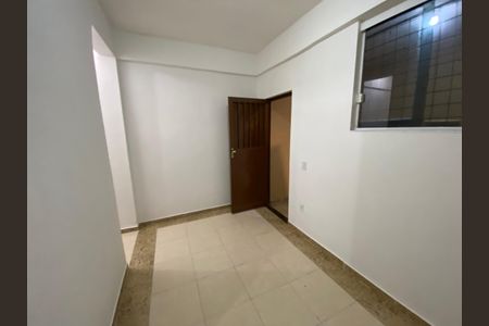 Sala de apartamento para alugar com 1 quarto, 60m² em Taquara, Rio de Janeiro