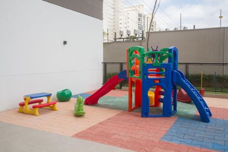 Apartamento à venda com 27m², 1 quarto e sem vaga Apartamento à venda com 27m², 1 quarto e sem vagaÁrea comum - Playground