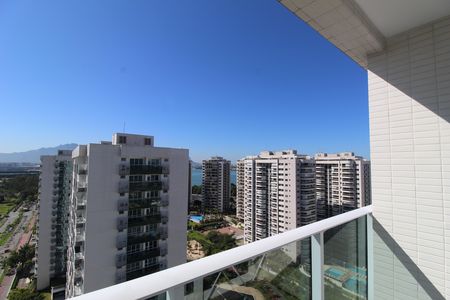Apartamento à venda com 79m², 2 quartos e 1 vagaSuíte 2 - Varanda