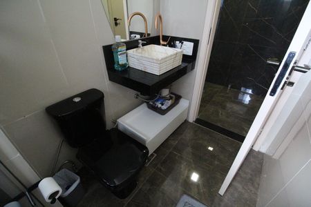 Apartamento à venda com 79m², 2 quartos e 1 vagaBanheiro da Suíte 1