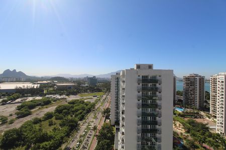 Apartamento à venda com 79m², 2 quartos e 1 vagaSuíte 2 - Varanda