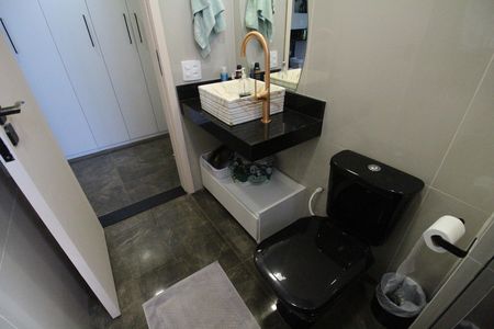 Apartamento à venda com 79m², 2 quartos e 1 vagaBanheiro da Suíte 2
