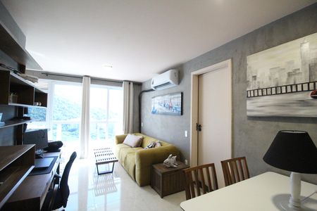 Apartamento à venda com 79m², 2 quartos e 1 vagaSala
