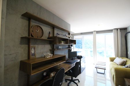 Apartamento à venda com 79m², 2 quartos e 1 vagaSala