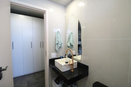 Apartamento à venda com 79m², 2 quartos e 1 vagaBanheiro da Suíte 2