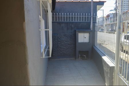 Casa para alugar com 183m², 2 quartos e 2 vagas Casa para alugar com 183m², 2 quartos e 2 vagasÁrea externa