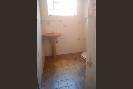 Casa para alugar com 183m², 2 quartos e 2 vagas Casa para alugar com 183m², 2 quartos e 2 vagasBanheiro